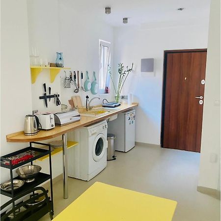 אתונה Your Lovely Central Home In Buzzing Exarchia מראה חיצוני תמונה